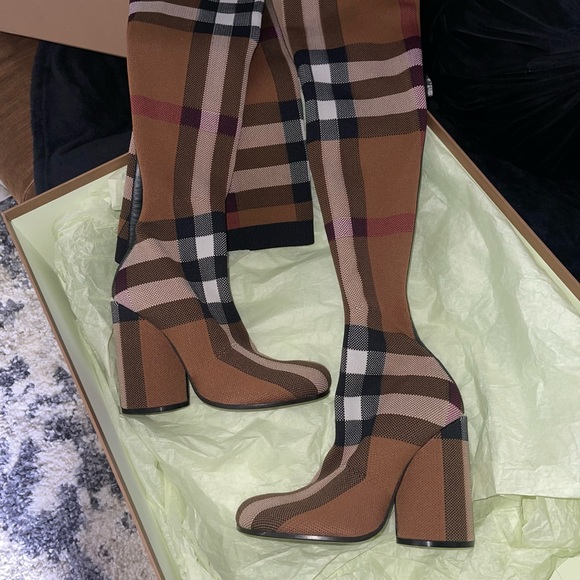 NIB Burberry 36 Anita Knit Check Over-the-Knee Thigh High Stretch Boots in Brown - Picture 12 of 17